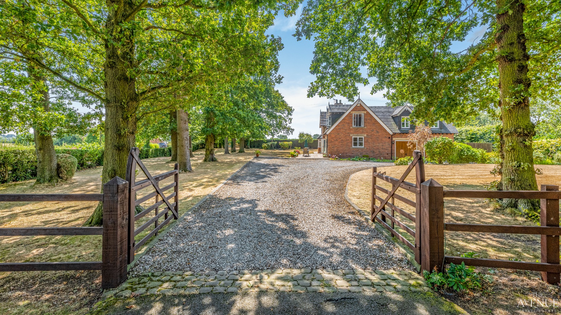 4 bed detached house for sale in Barton Lodge, Lodge Hill, Church Broughton, Derbyshire, DE65 5AL  - Property Image 35