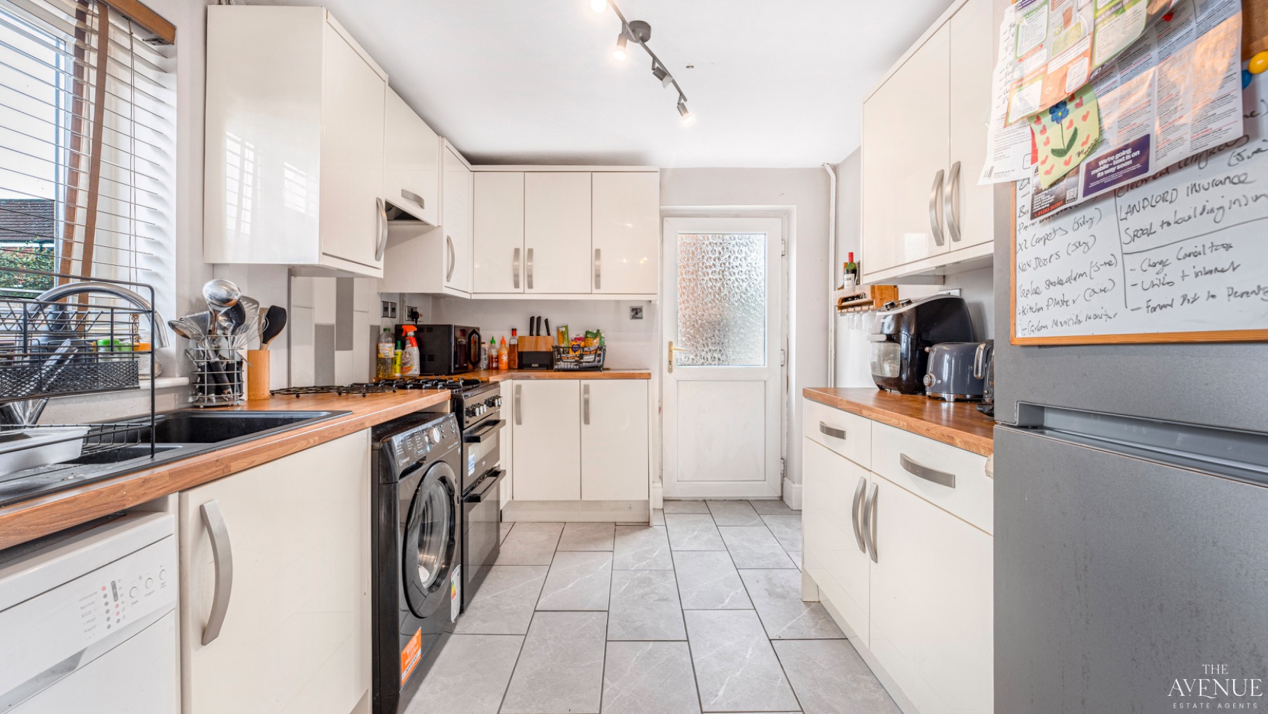 3 bed semi-detached house for sale in Field Avenue, Hatton, Derbyshire, DE65 5EQ  - Property Image 9