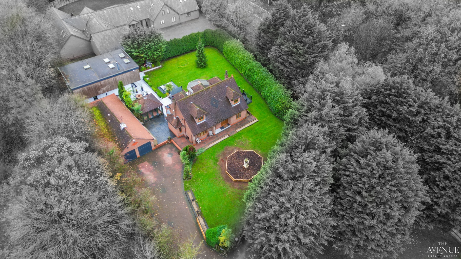 6 bed detached house for sale in Birchwood Lane, South Normanton 1