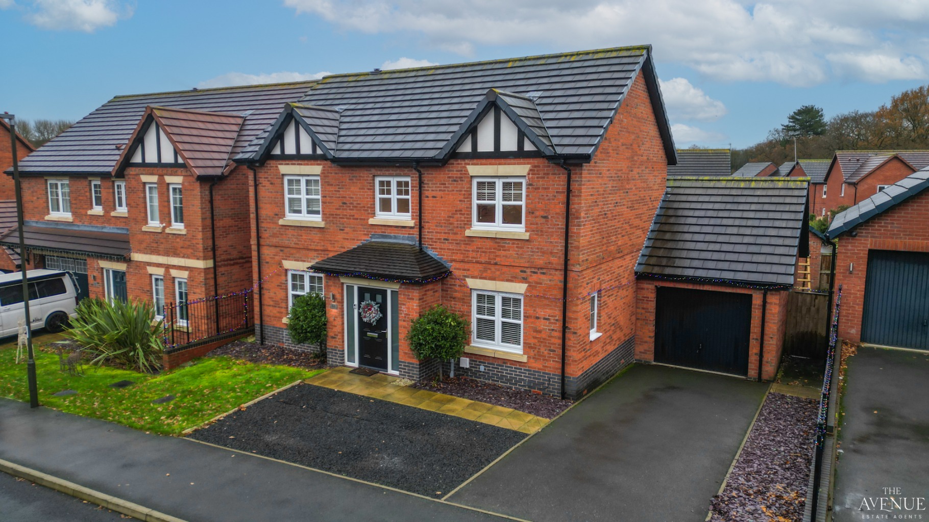 4 bed detached house for sale in Damstead Park Avenue, Alfreton  - Property Image 1