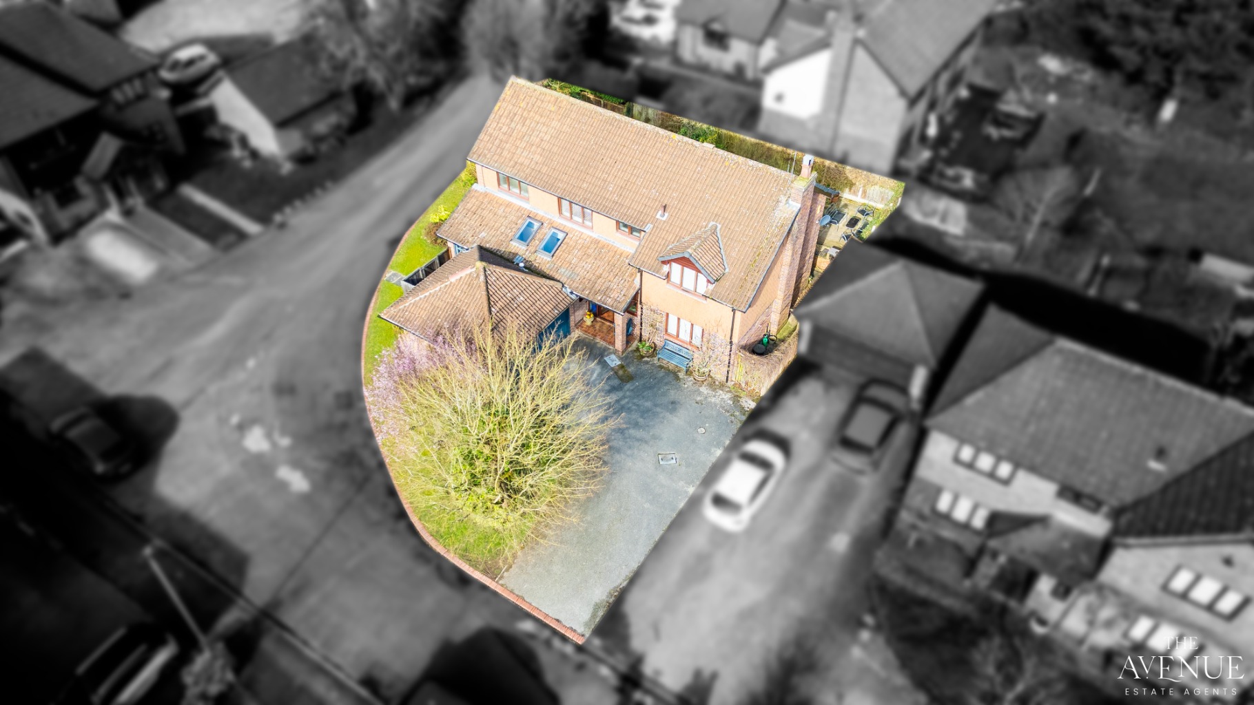 4 bed detached house for sale in Ashgrove Court, Oakwood  - Property Image 1
