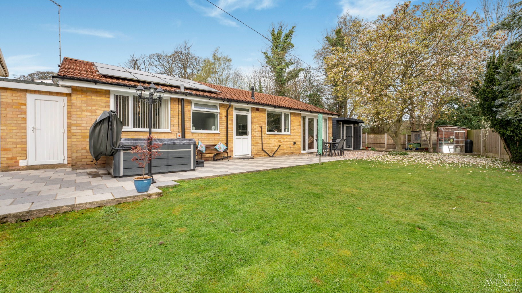 3 bed detached bungalow for sale in Spring Road, Riddings 21