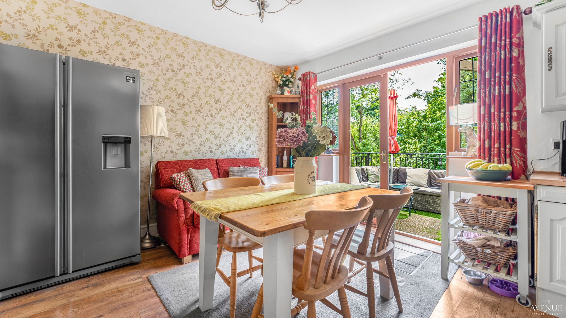 5 bed cottage for sale in Valley Cottage, Golden Valley 6