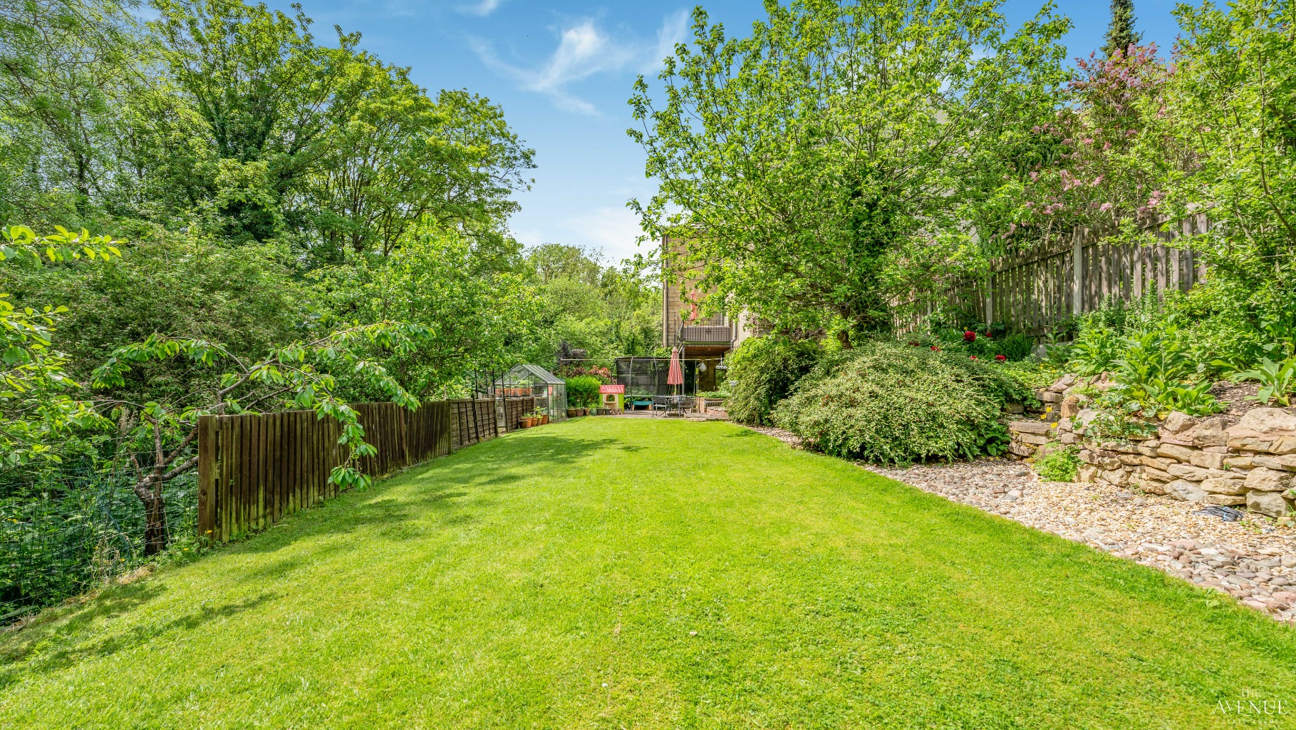 5 bed cottage for sale in Valley Cottage, Golden Valley  - Property Image 23