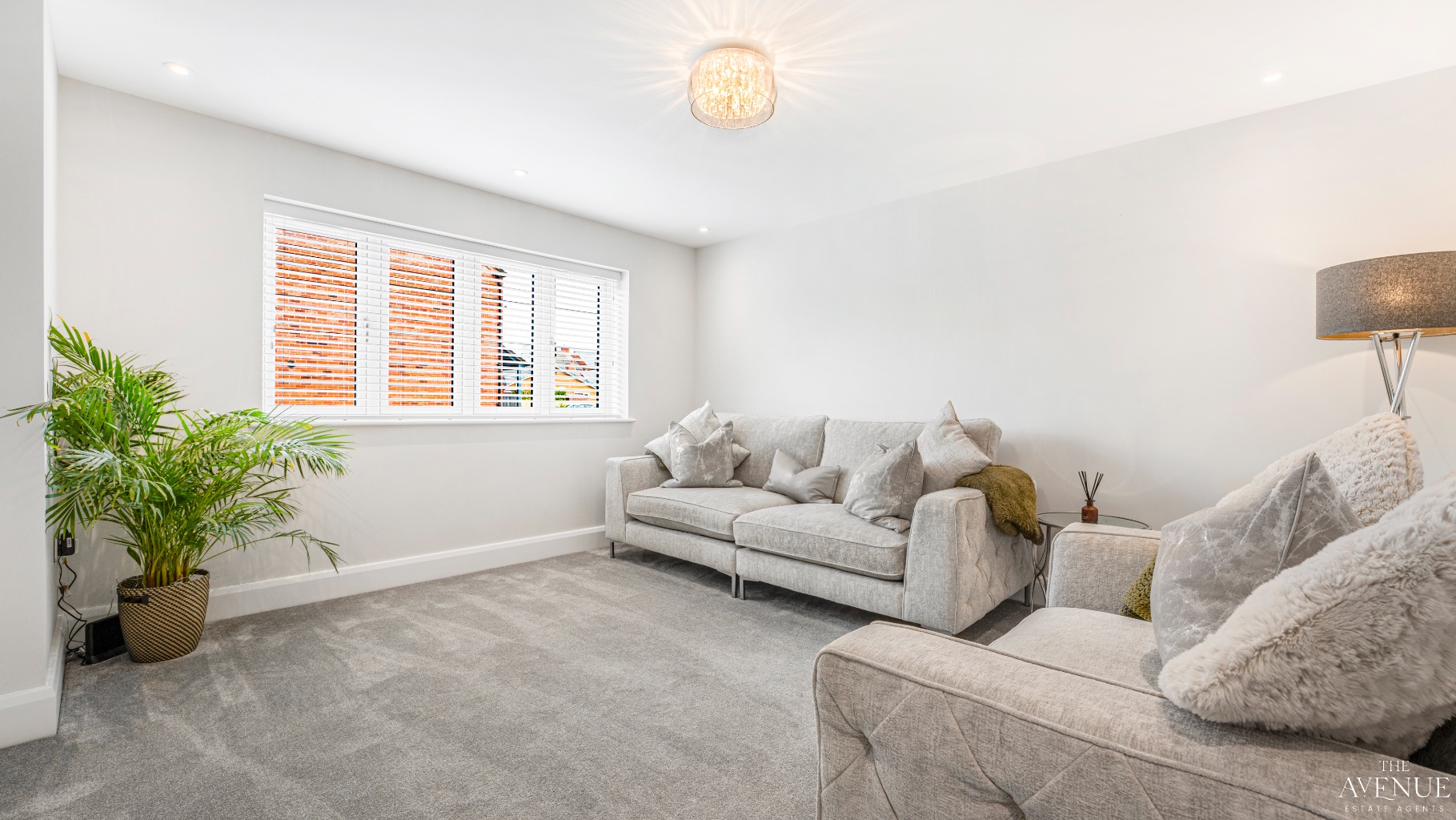 4 bed detached house for sale in Moor Farm Close, Newton 2