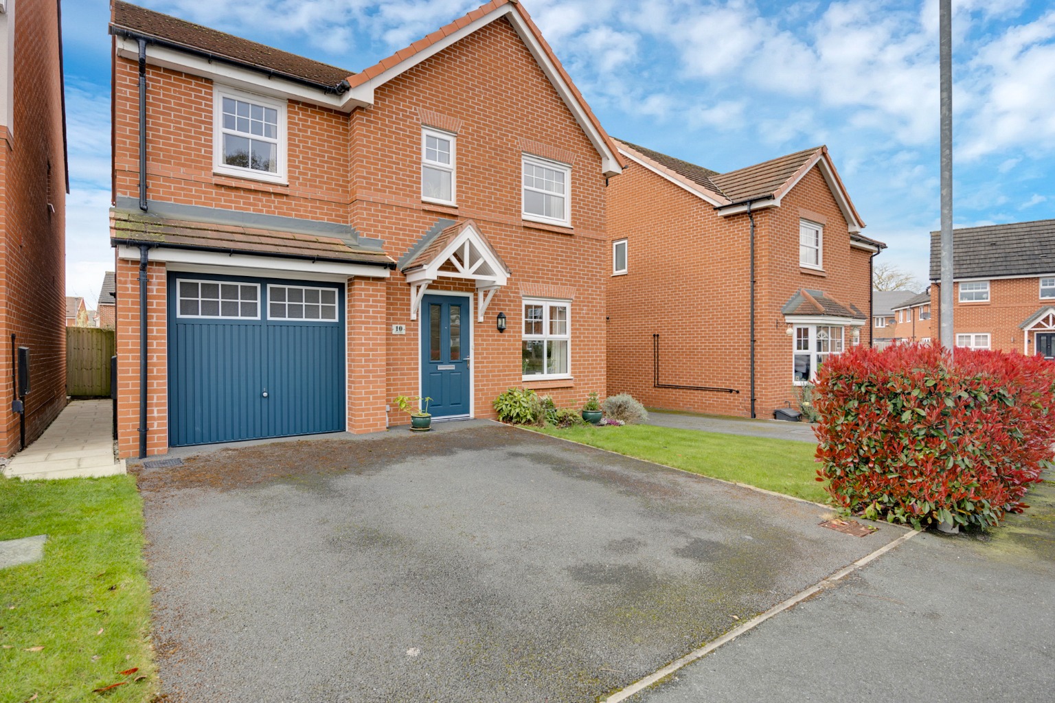 4 bed detached house for sale in Morgan Road, Sandbach, Cheshire, CW11 3EQ - Property Image 1
