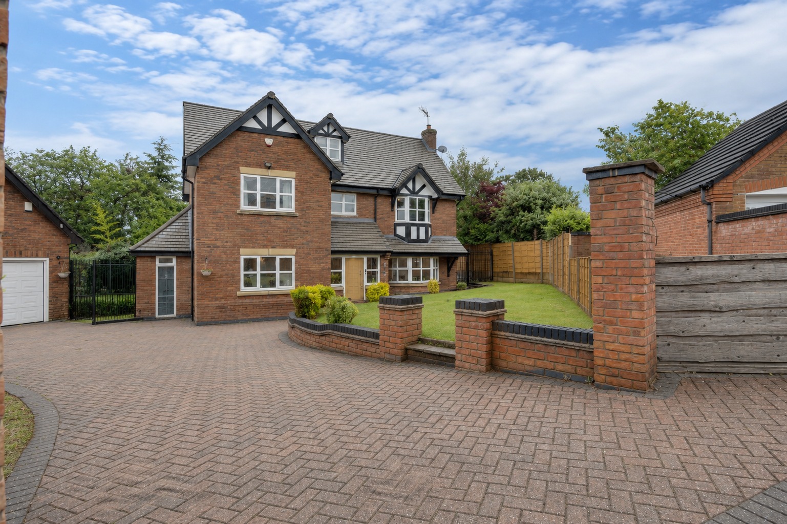 5 bed detached house for sale in Pool View, Winterley, Cheshire, CW11 4QZ 32