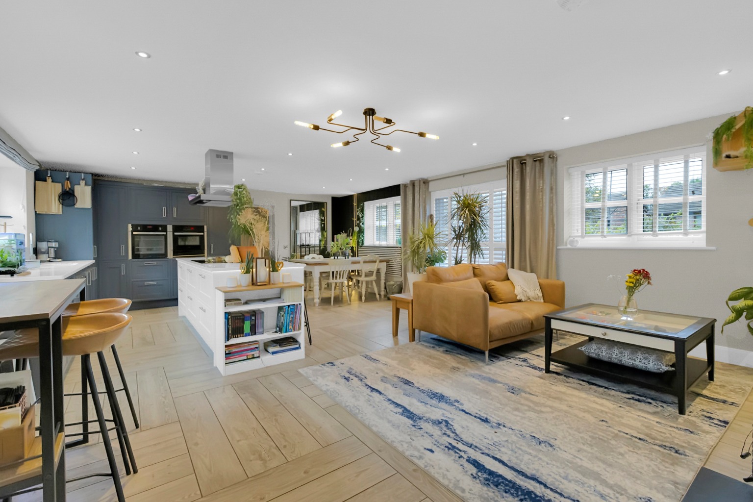 4 bed detached house for sale in London Road, Holmes Chapel, Crewe, Cheshire, CW4 8AY  - Property Image 2