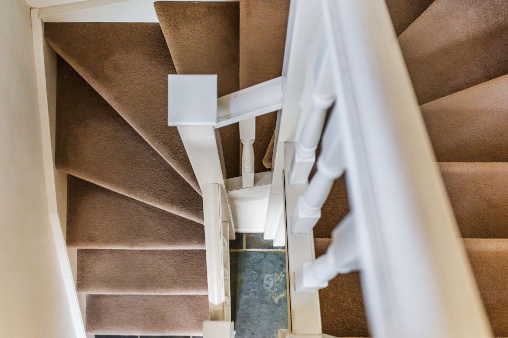 1 bed cottage to rent in Holmwood Farm Court Horsham Road, Dorking, RH5 6