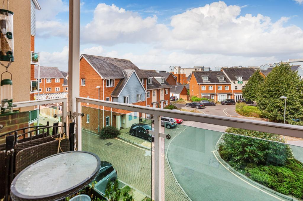 1 bed flat to rent in Fenbridge House, 5 Rubeck Close, Redhill, RH1 9