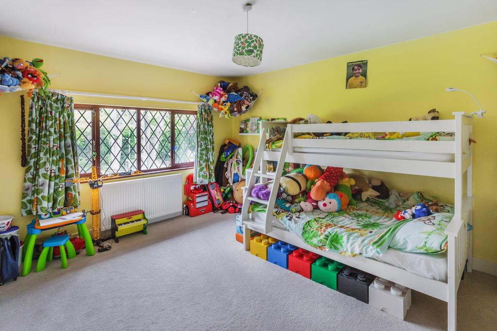 4 bed detached house to rent in Brushwood Chichester Road,  Dorking, RH4  - Property Image 9