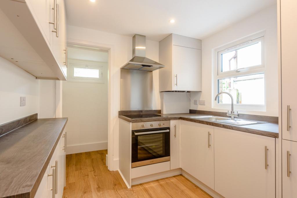 2 bed terraced house to rent in Mount Street,  Dorking, RH4 1