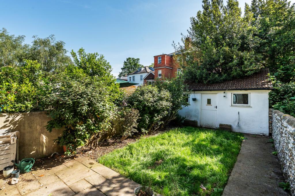1 bed flat to rent in Falkland Road,  Dorking, RH4  - Property Image 9