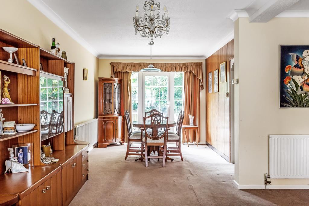 4 bed end of terrace house for sale in  Eastleigh Close,  Sutton, SM2  - Property Image 2