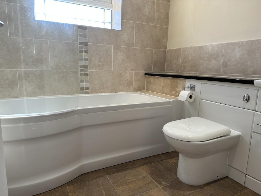 3 bed semi-detached house to rent in Station Road,  Billingshurst, RH14  - Property Image 6