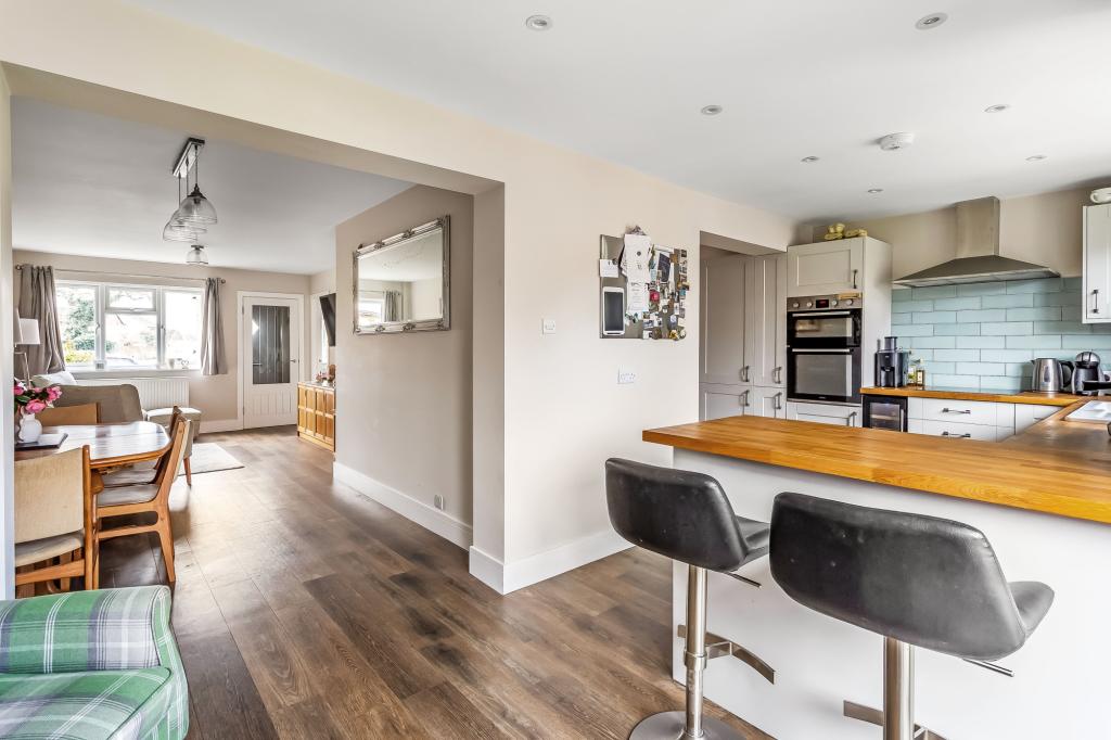 3 bed detached house to rent in Singleton Road,  Horsham, RH12 3