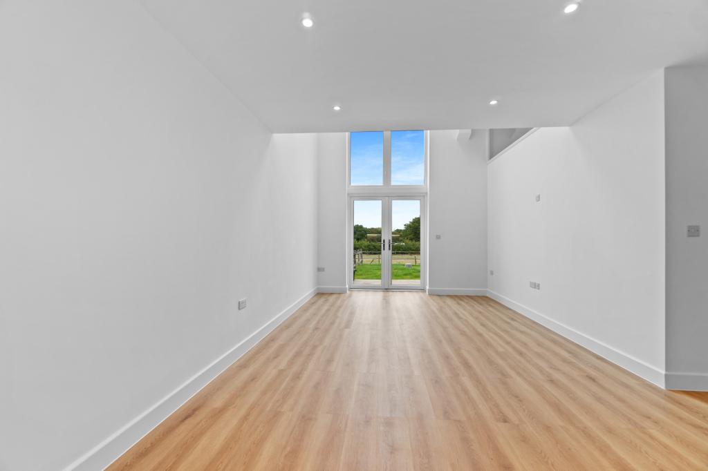 3 bed terraced house for sale in Fox Barn Lower Duxhurst Farm, Reigate Road, Reigate, RH2  - Property Image 5