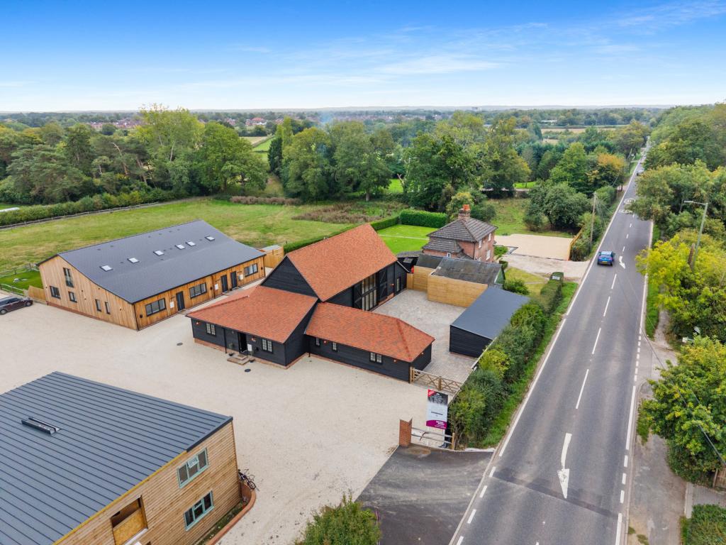 4 bed barn conversion for sale in Williams Barn Lower Duxhurst Farm, Reigate Road, Reigate, RH2 - Property Image 1