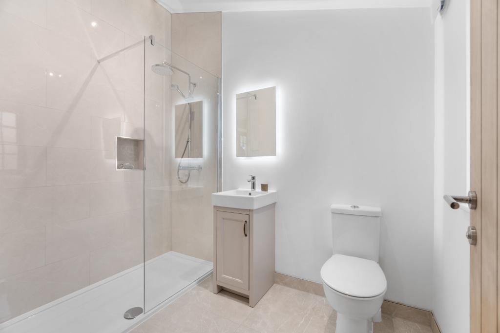 4 bed barn conversion for sale in Williams Barn Lower Duxhurst Farm, Reigate Road, Reigate, RH2  - Property Image 8