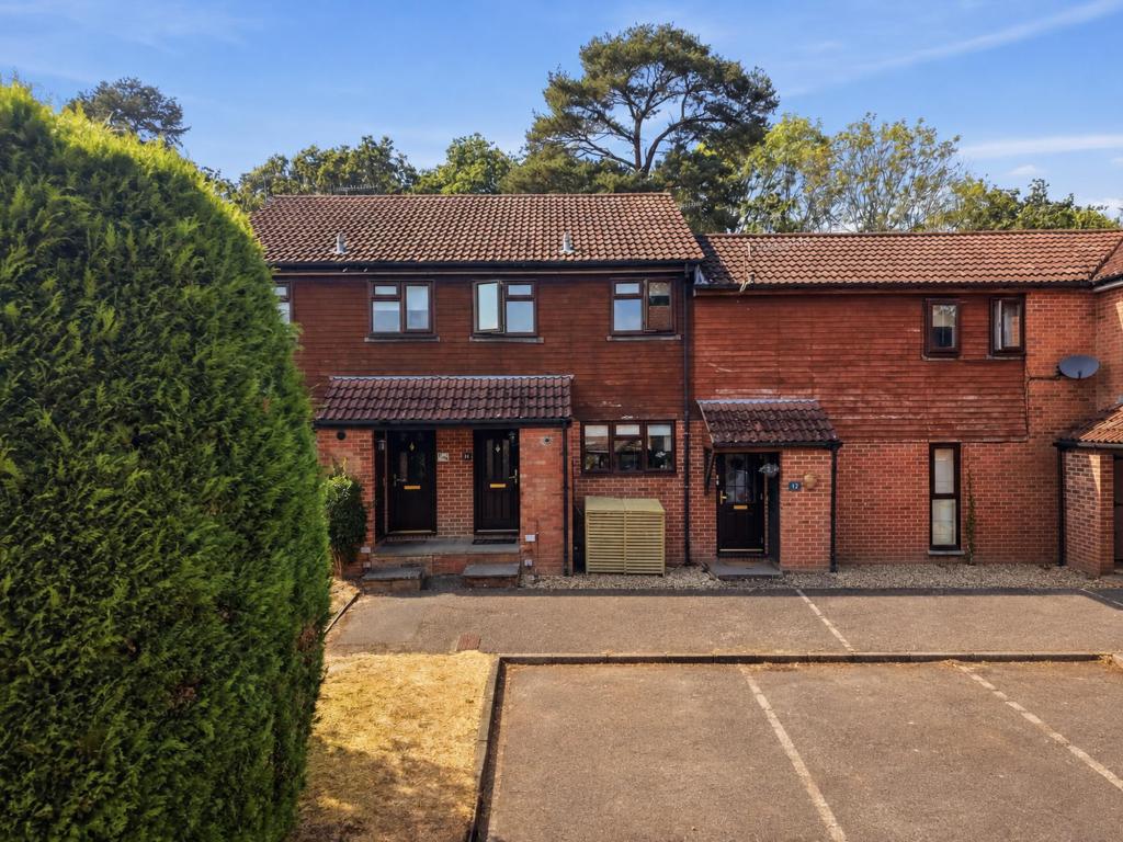 2 bed terraced house for sale in Oak Corner, Beare Green, Dorking, RH5