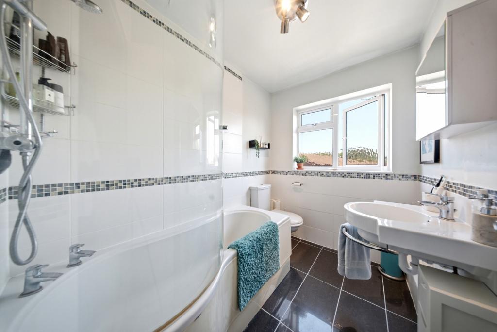 2 bed terraced house for sale in Oak Corner, Beare Green, Dorking, RH5  - Property Image 7