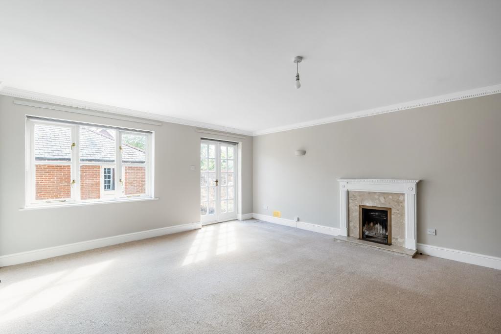 4 bed semi-detached house to rent in Village Street, Newdigate, Dorking, RH5 3
