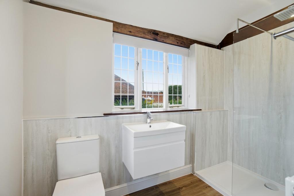 3 bed detached house to rent in Manor Farm Prestwood Lane,  Crawley, RH11  - Property Image 6