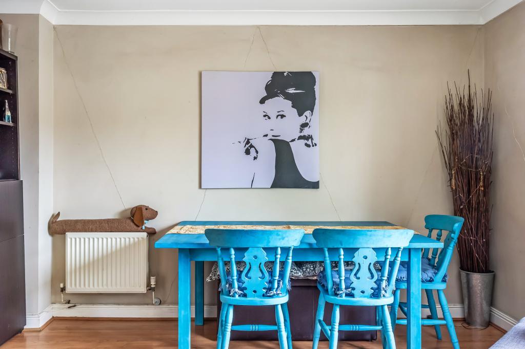 3 bed character property to rent in Grosvenor Mews, Prices Lane,, Reigate, RH2  - Property Image 2