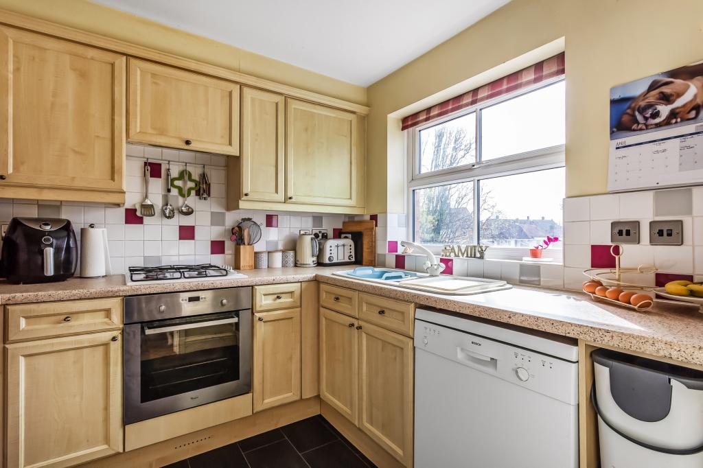 3 bed character property to rent in Grosvenor Mews, Prices Lane,, Reigate, RH2 2