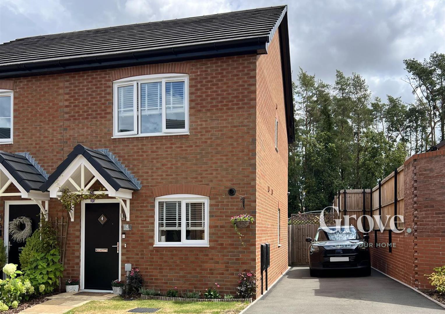 semi-detached house for sale in Red Oak Drive