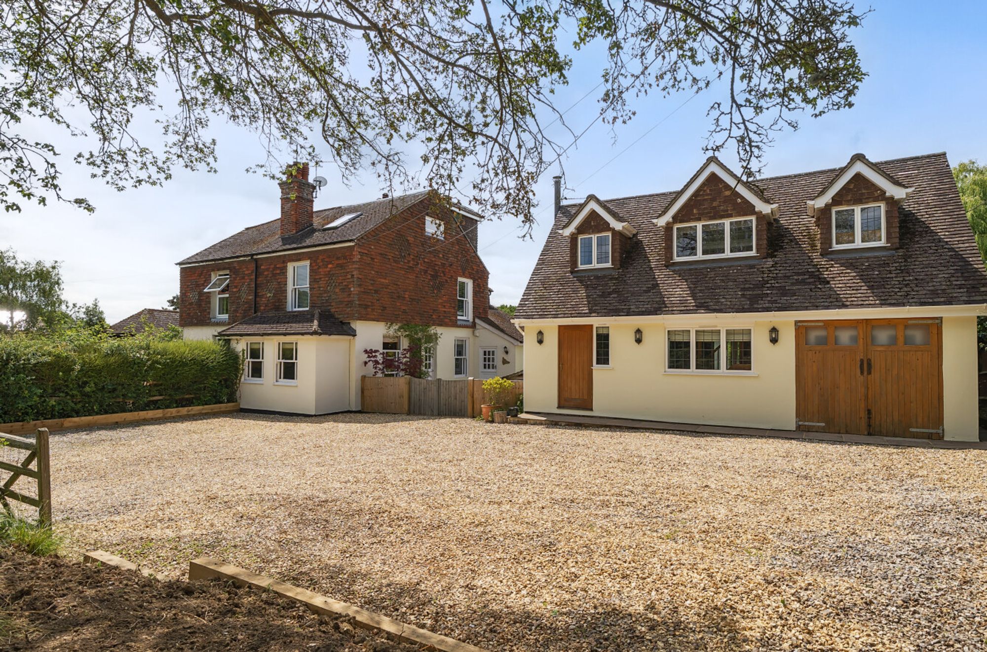 4 Bed Semi-Detached House For Sale In Valewood Lane, Barns Green, RH13