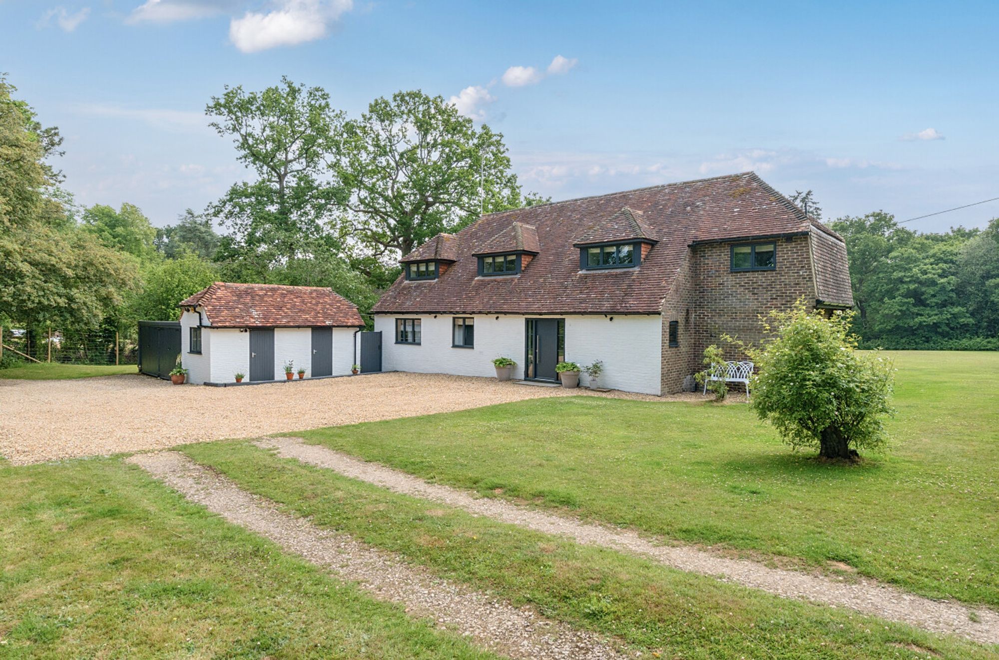 4 Bed Detached House For Sale In Fittleworth Road, Wisborough Green, RH14