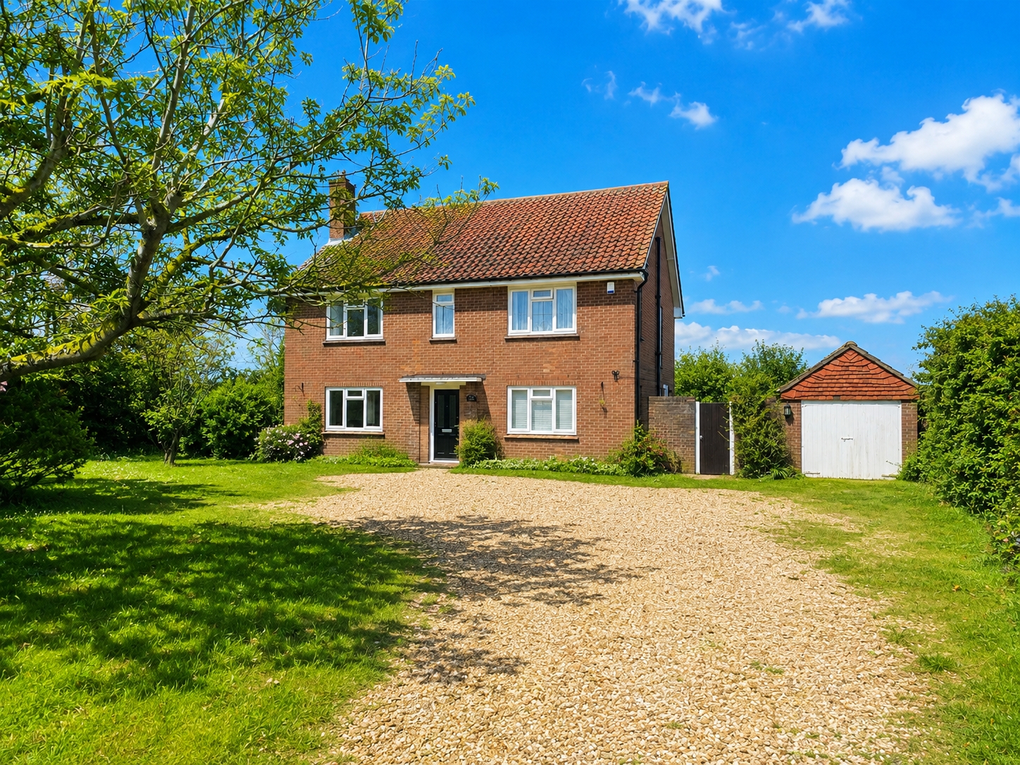 4 Bed Detached House For Sale In Kelvedon Road, Messing, CO5