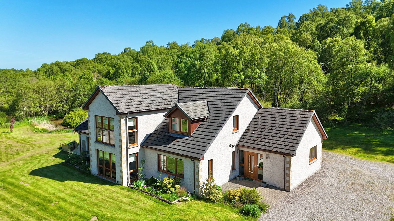 Iv4 7as Properties for sale in Beauly | Paul Coutts Estate Agency