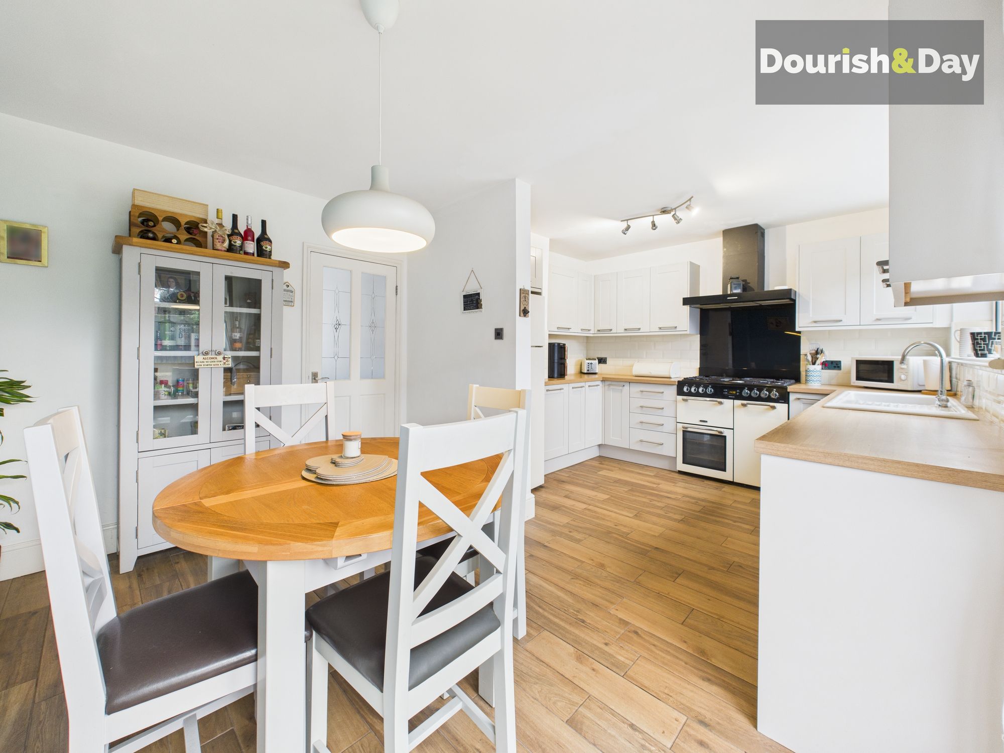 4 bed detached house for sale in Chestnut Close, Derrington, ST18  - Property Image 10