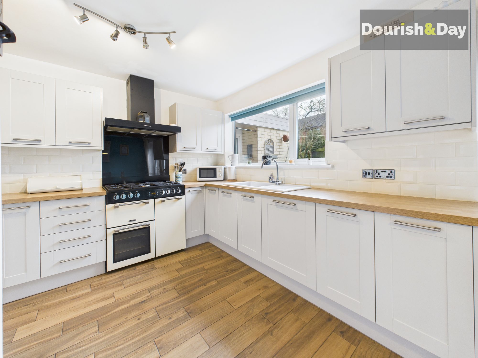 4 bed detached house for sale in Chestnut Close, Derrington, ST18  - Property Image 3