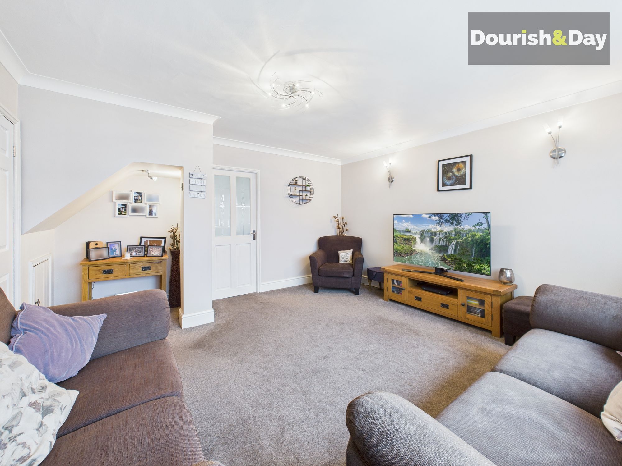 4 bed detached house for sale in Chestnut Close, Derrington, ST18  - Property Image 9
