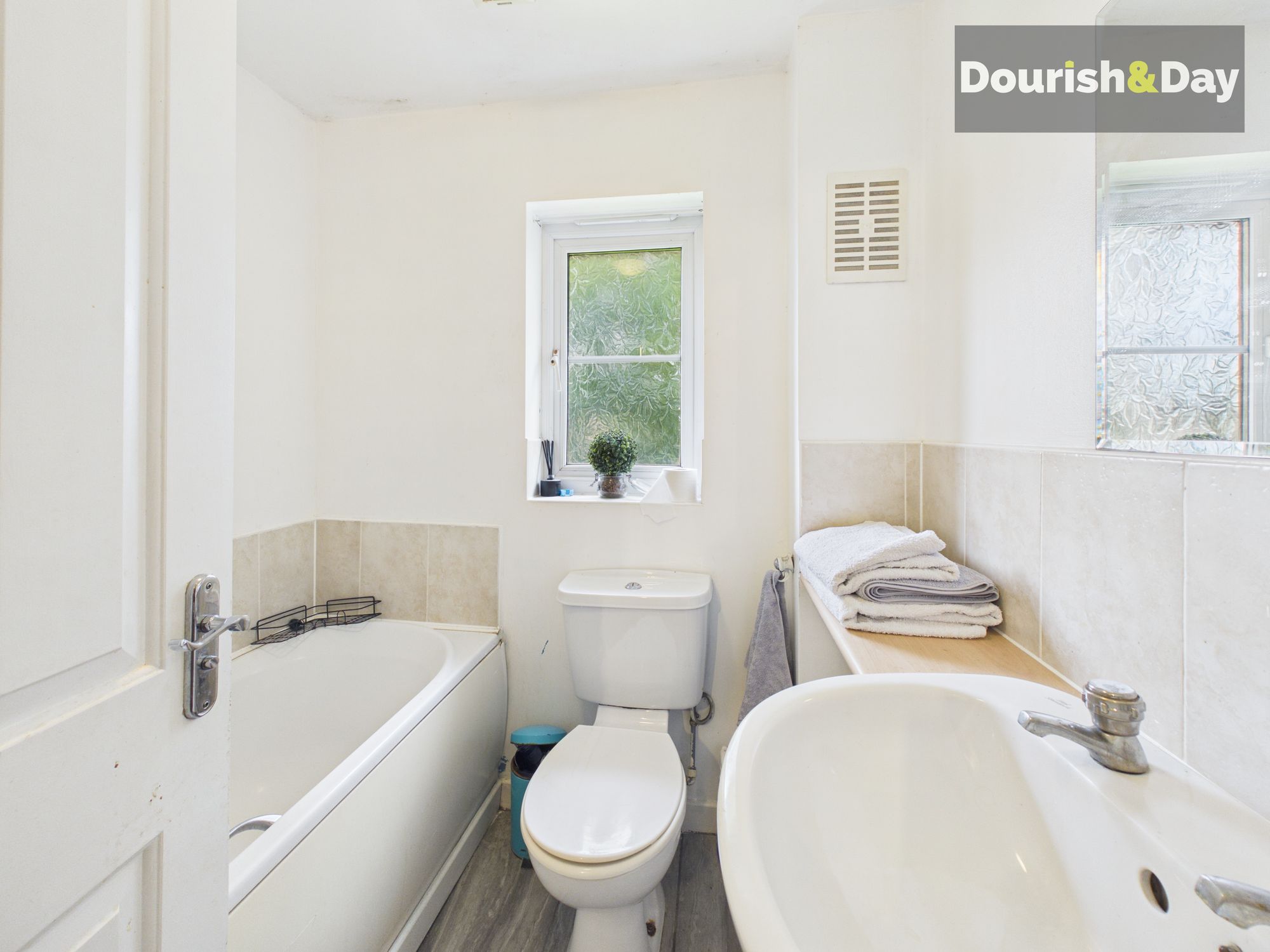 3 bed terraced house for sale in Stanley Road, Wolverhampton, WV10 - Property Image 12