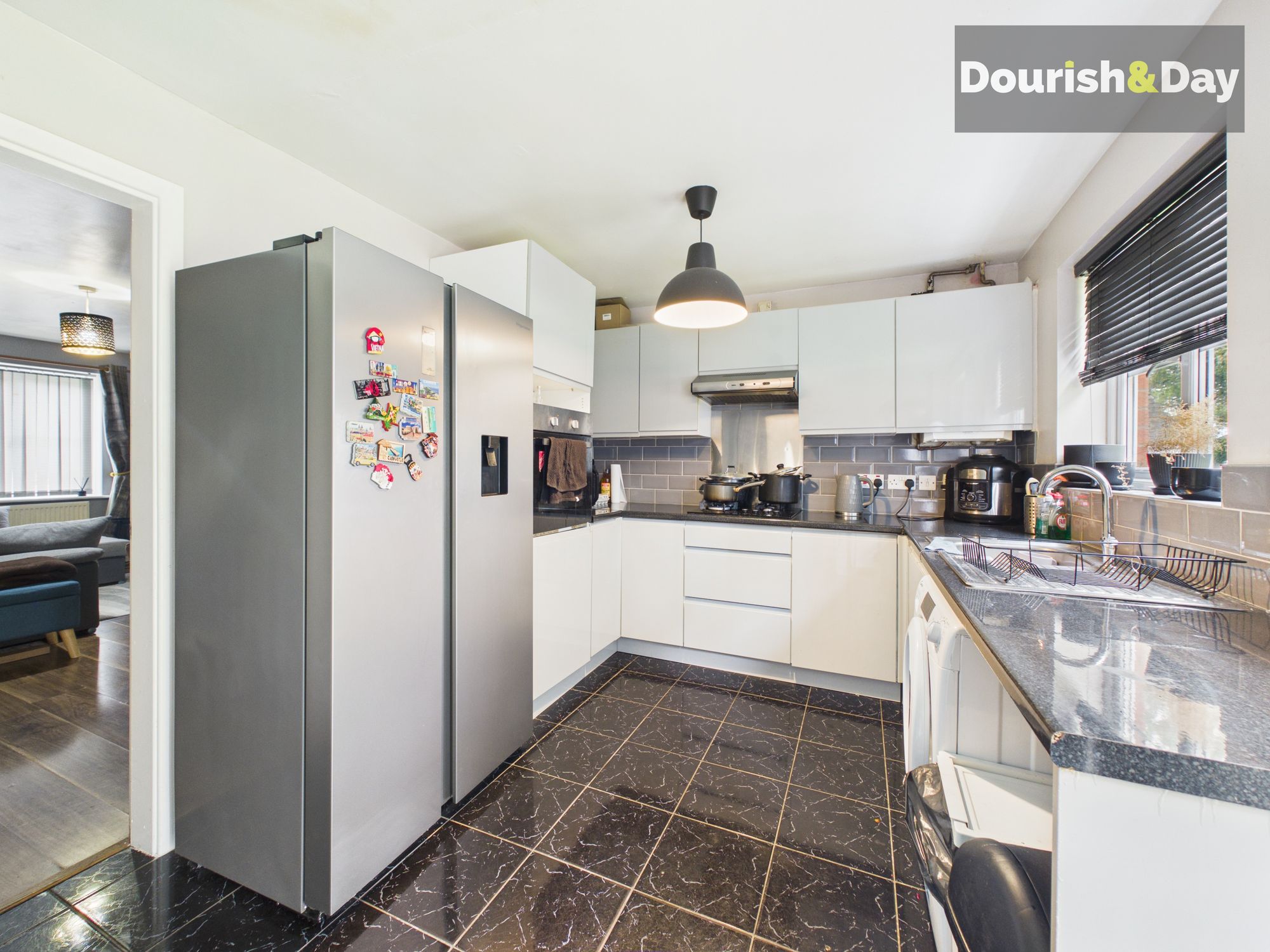 3 bed terraced house for sale in Stanley Road, Wolverhampton, WV10 - Property Image 10