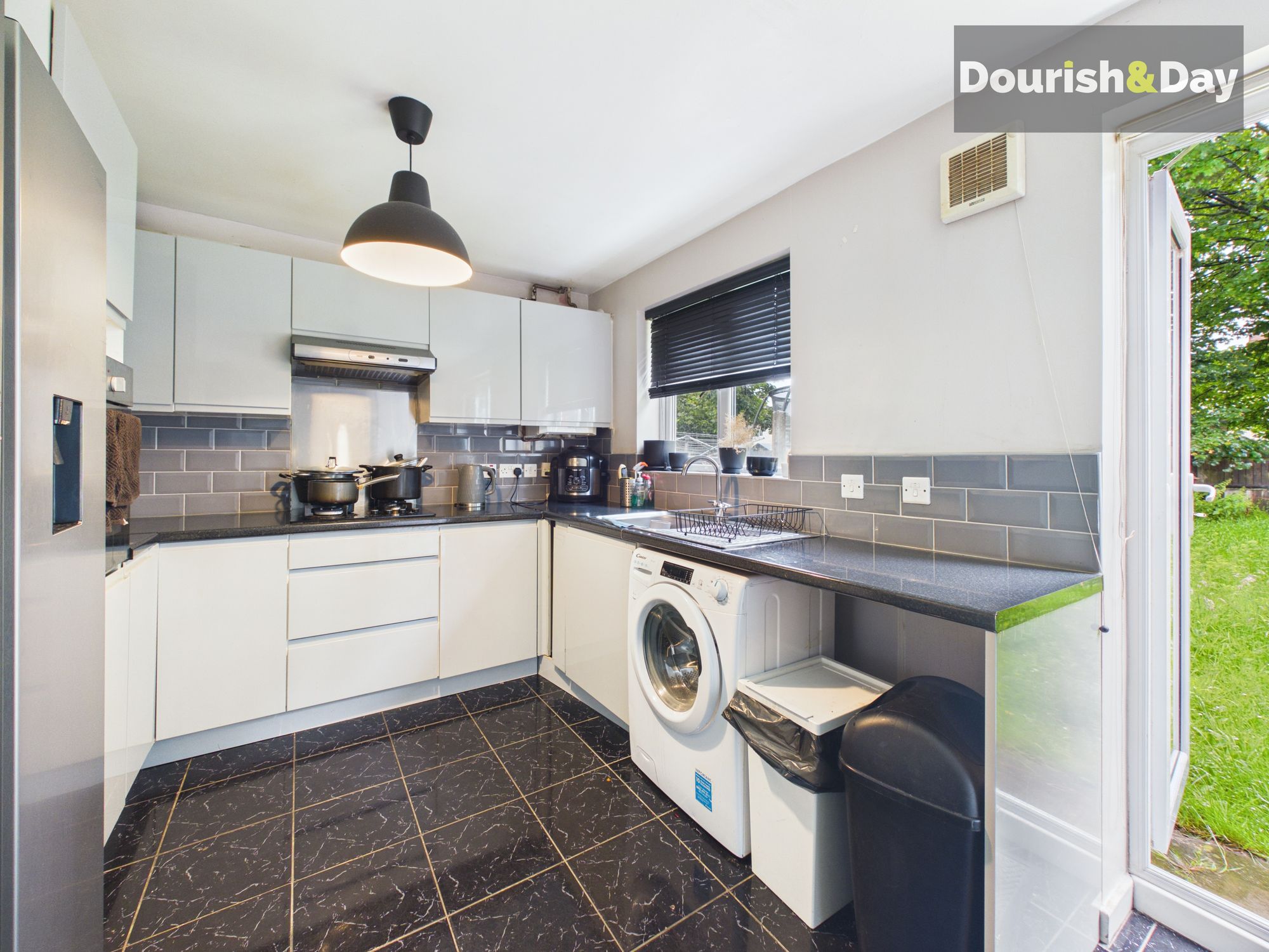 3 bed terraced house for sale in Stanley Road, Wolverhampton, WV10 - Property Image 11