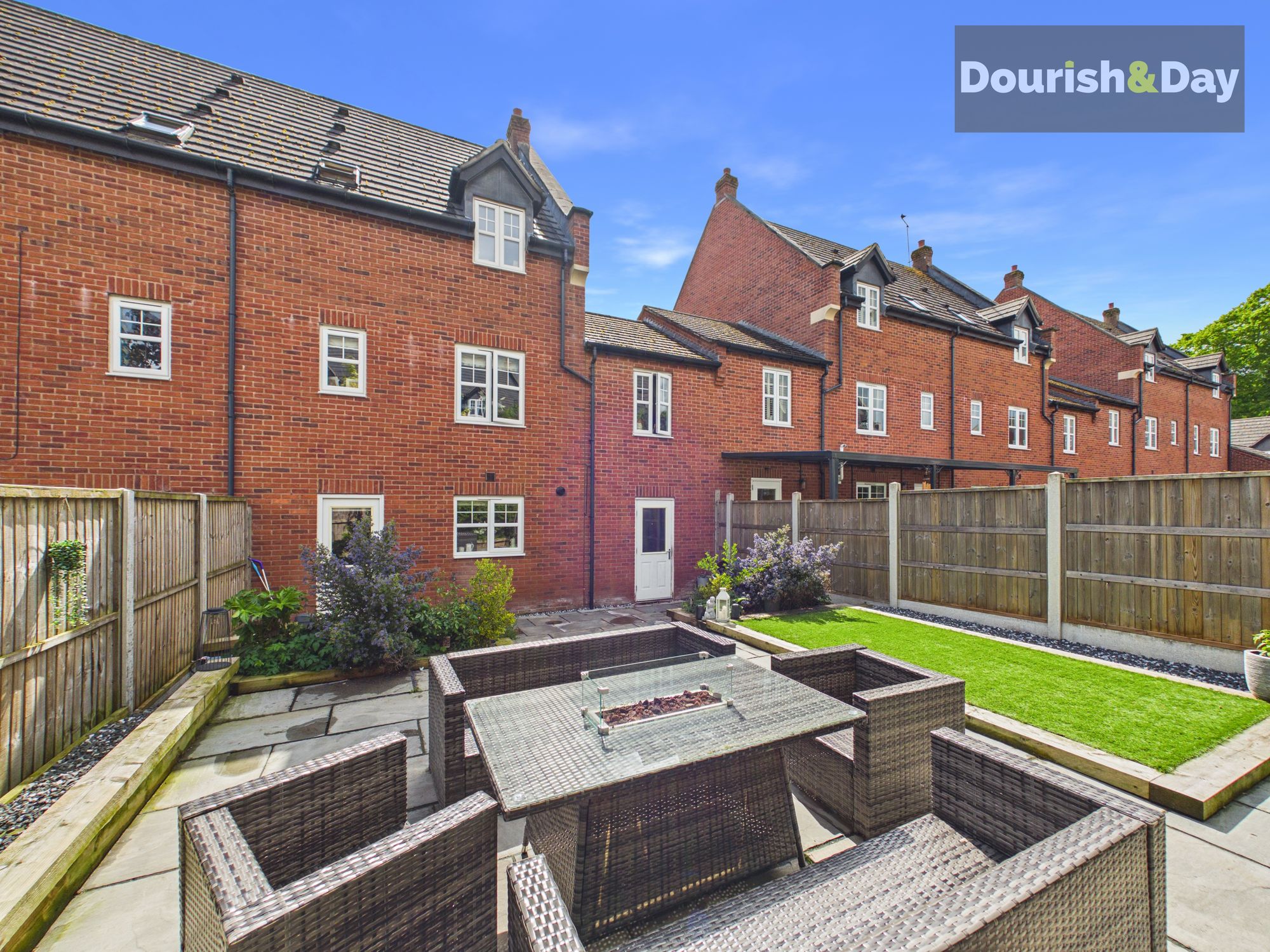 4 bed mid-terraced house for sale in Legend Lane, Stafford, ST16 - Property Image 23