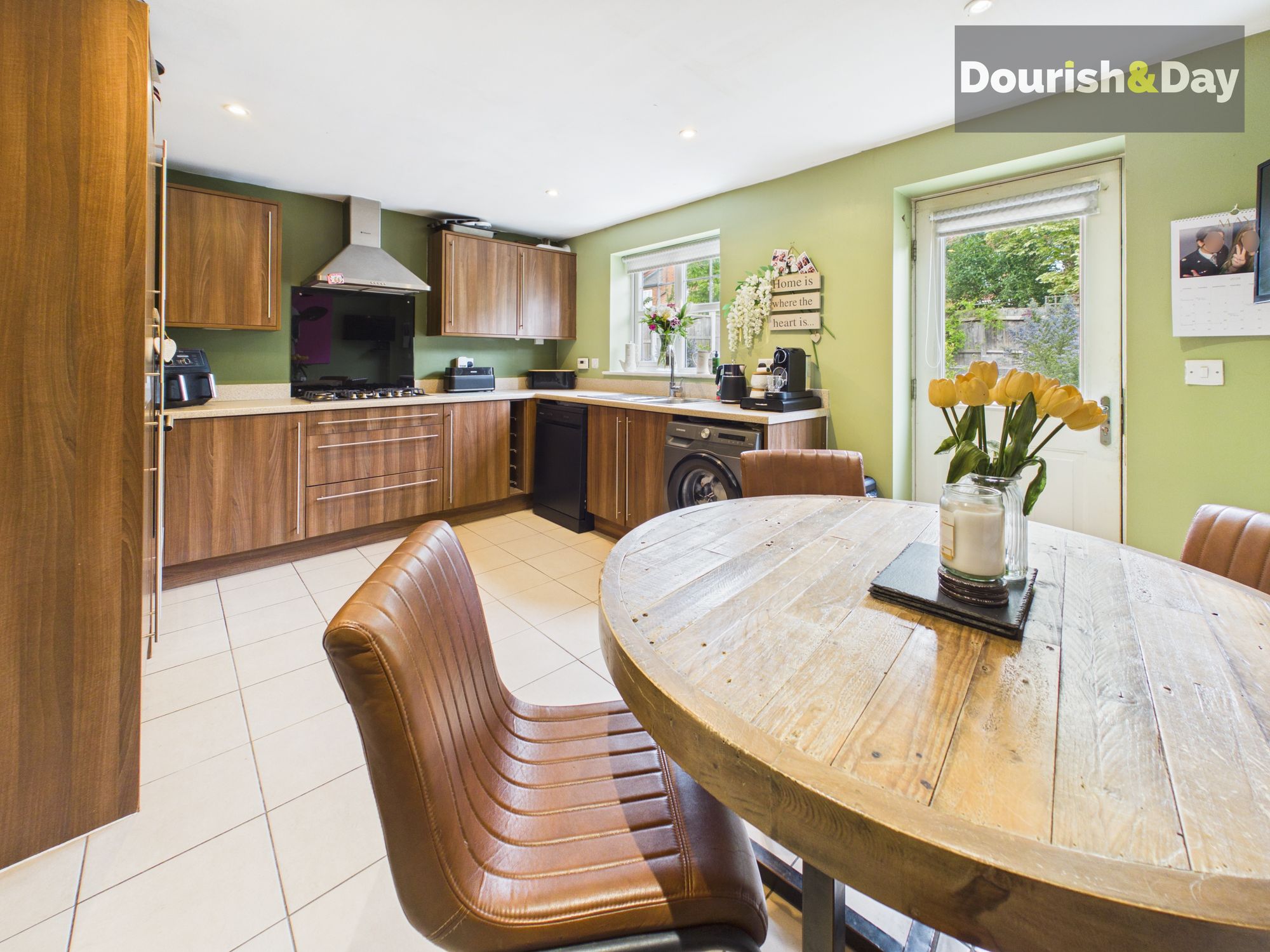 4 bed mid-terraced house for sale in Legend Lane, Stafford, ST16 - Property Image 8