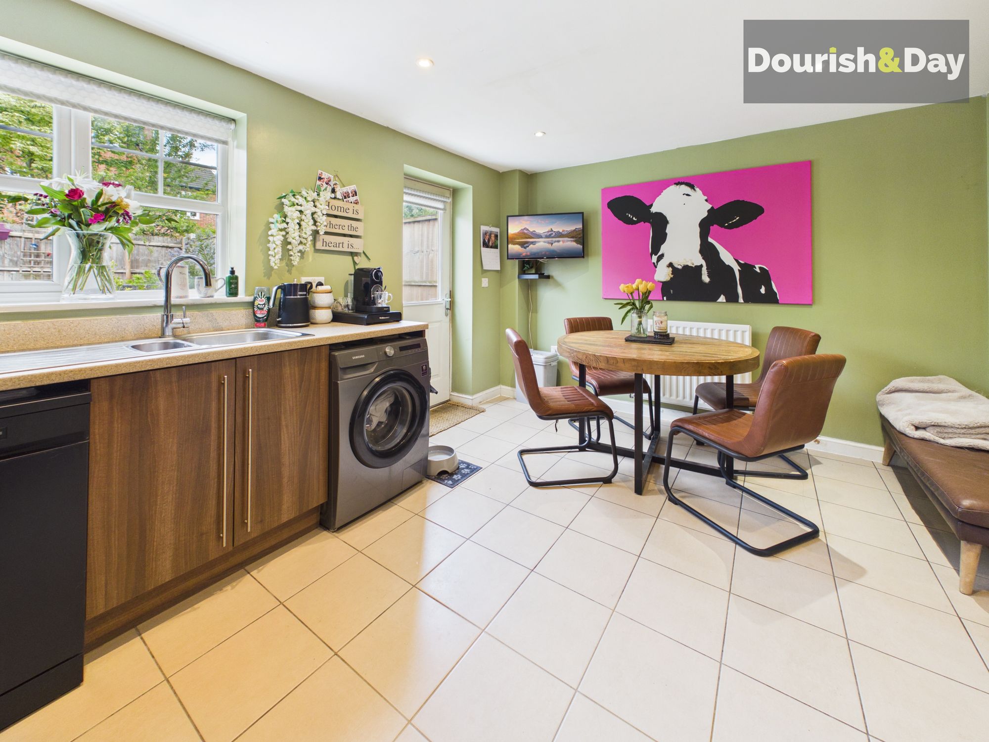 4 bed mid-terraced house for sale in Legend Lane, Stafford, ST16 - Property Image 2
