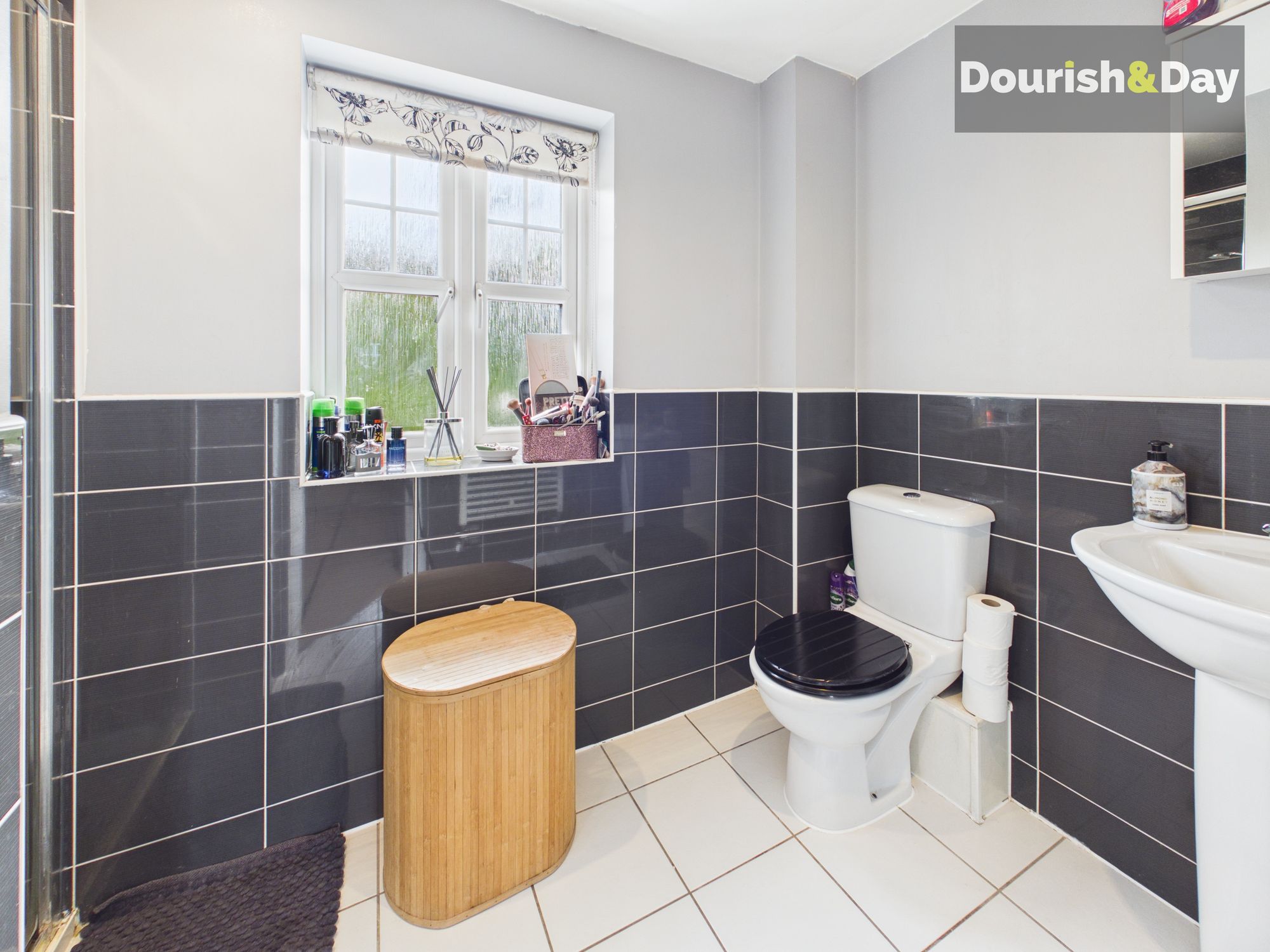 4 bed mid-terraced house for sale in Legend Lane, Stafford, ST16 - Property Image 13