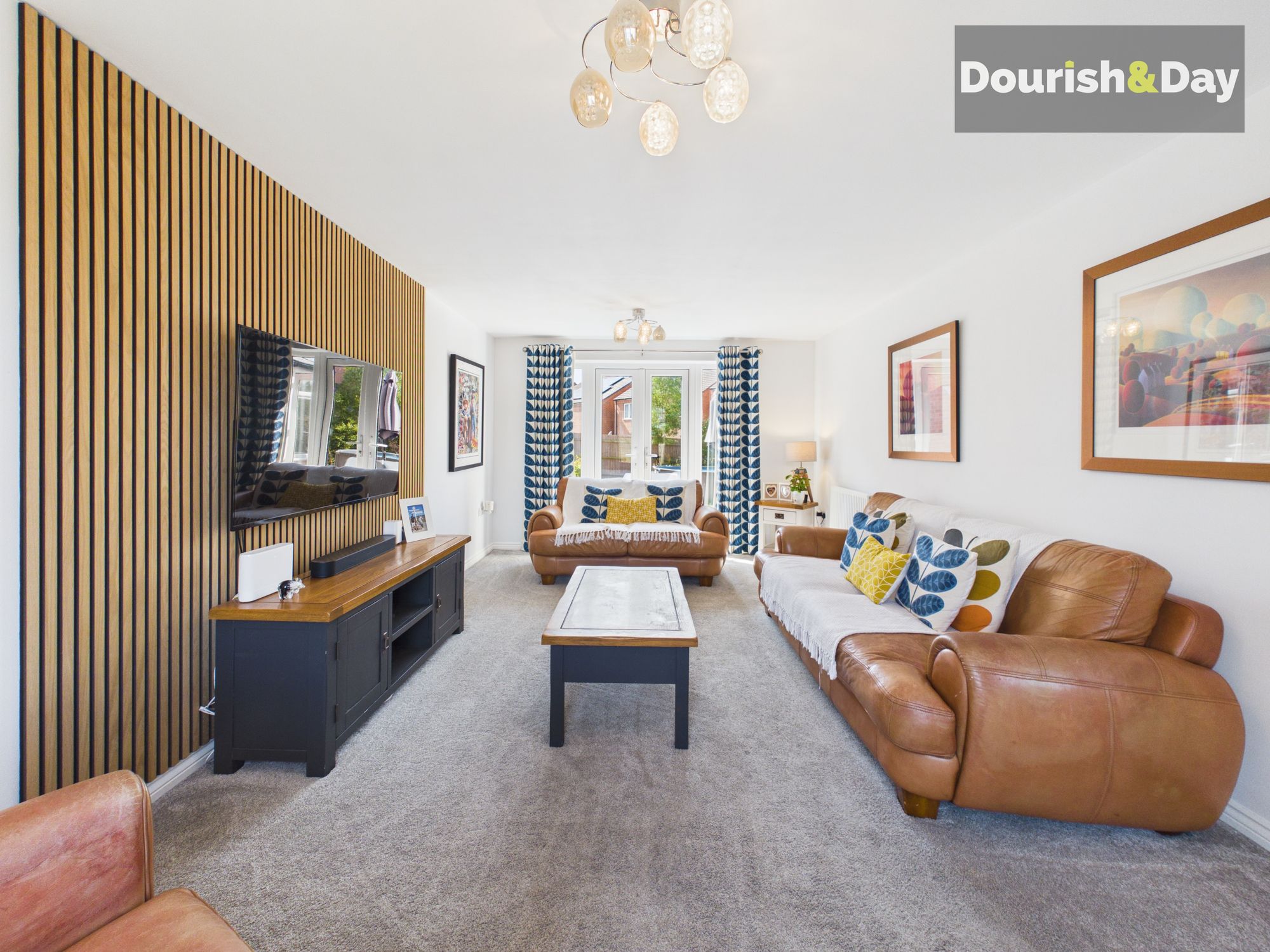 4 bed detached house for sale in Queens Drive, Hixon, ST18 - Property Image 3