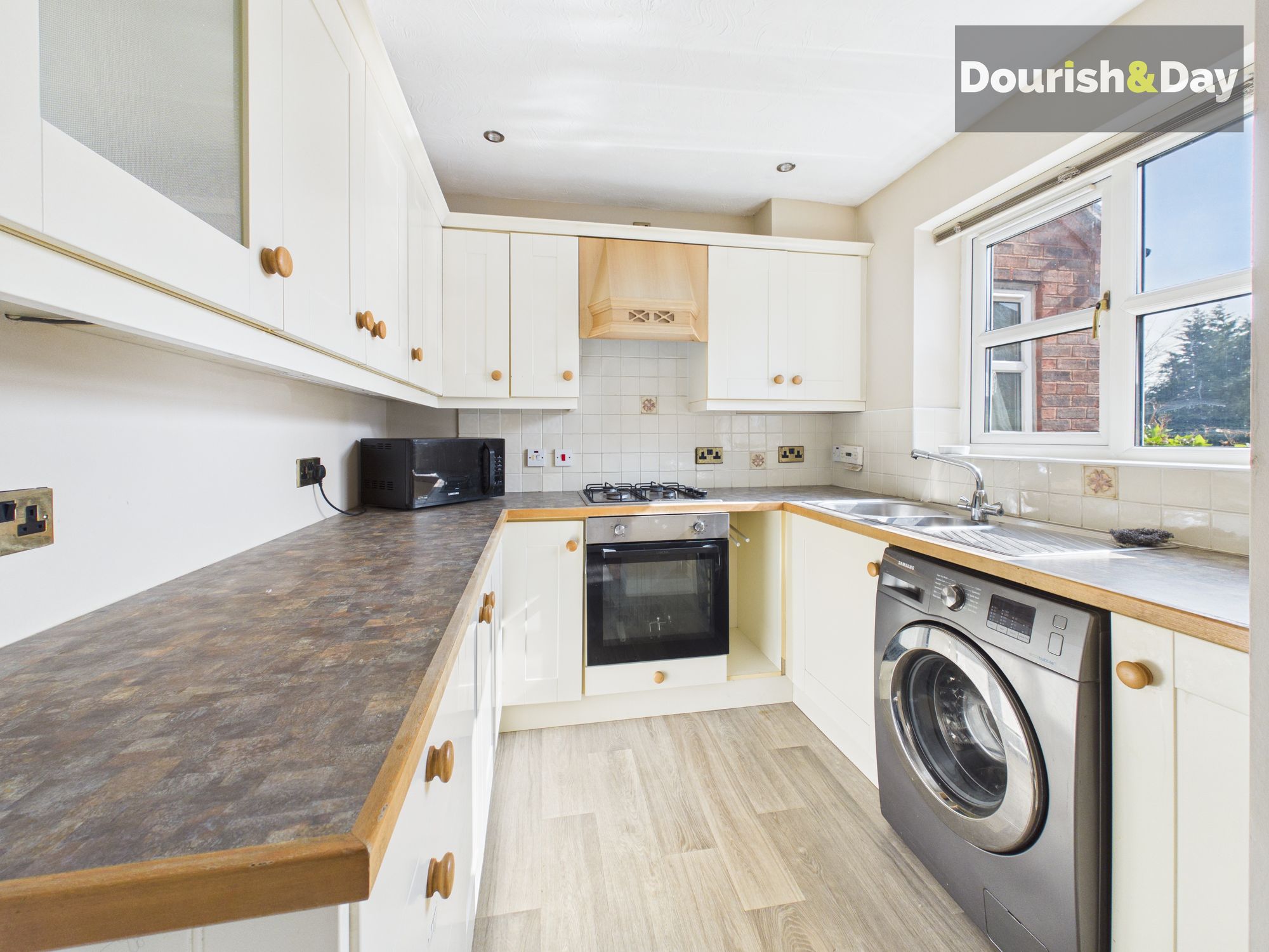 2 bed terraced house for sale in Lanceley Court, Malpas, SY14 - Property Image 4