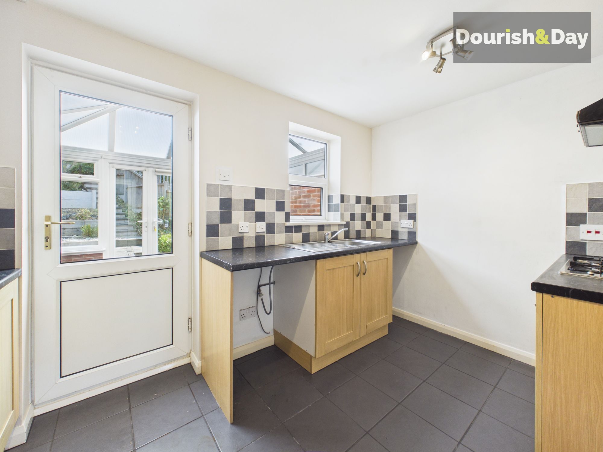 2 bed terraced house for sale in The Haybarn, Stafford, ST16  - Property Image 7