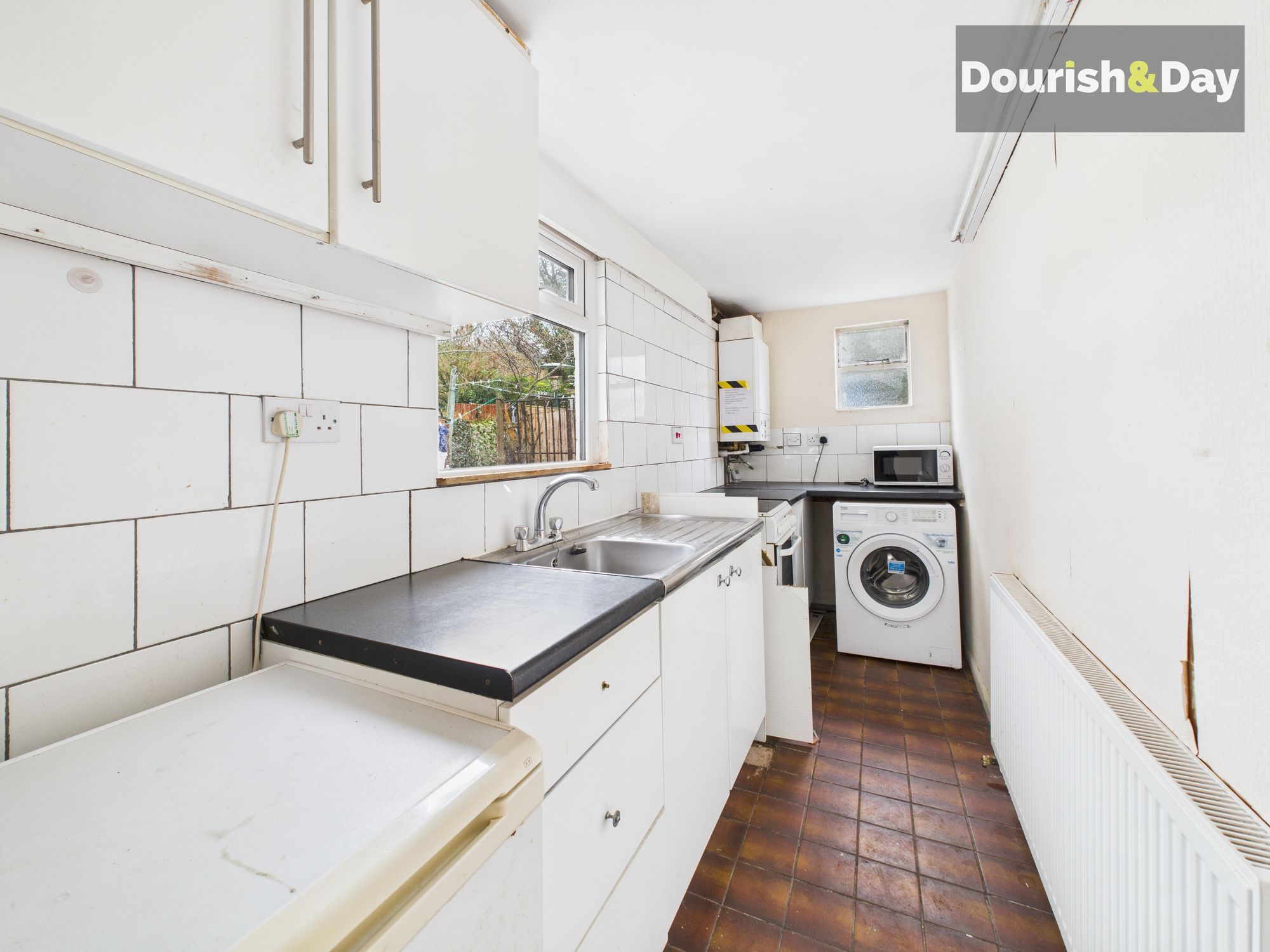 2 bed mid-terraced house for sale in Tenterbanks, Stafford, ST16  - Property Image 3