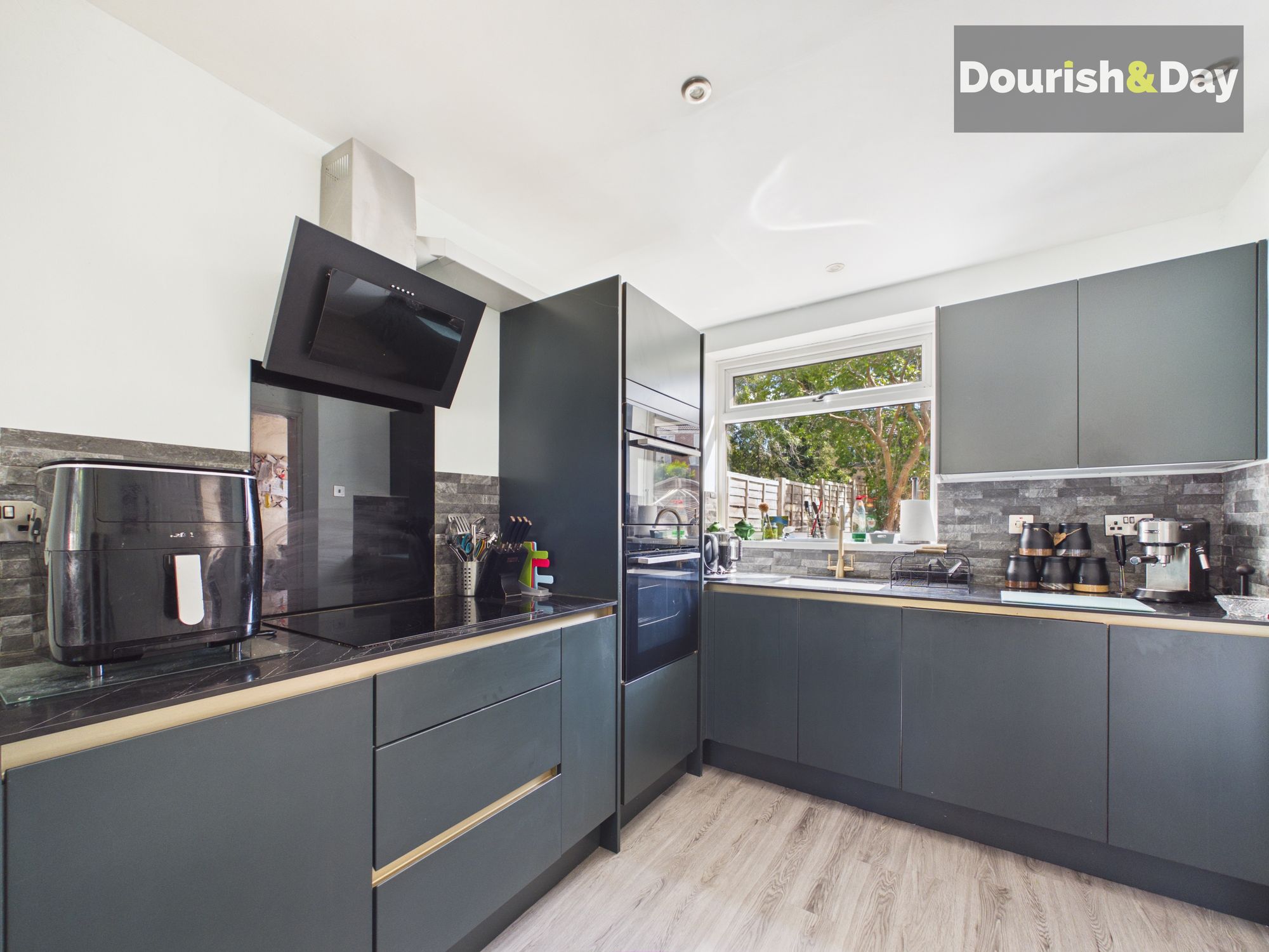 3 bed terraced house for sale in Lilac Grove, Stafford, ST17 - Property Image 7