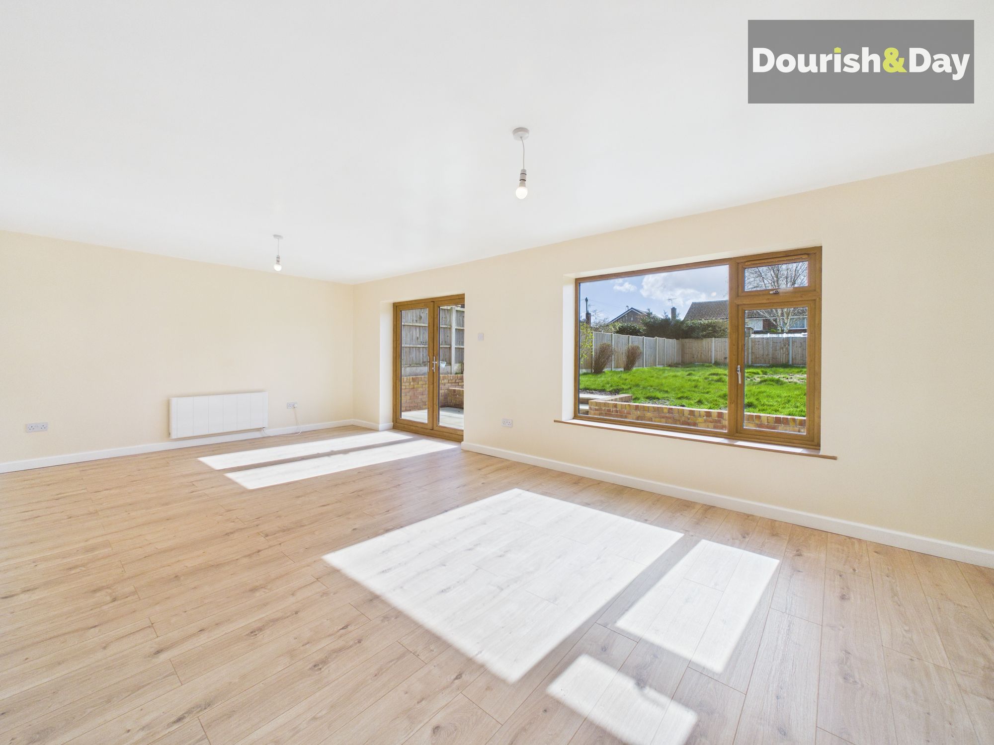 2 bed semi-detached bungalow for sale in Camelford Close, Stafford, ST17 - Property Image 2